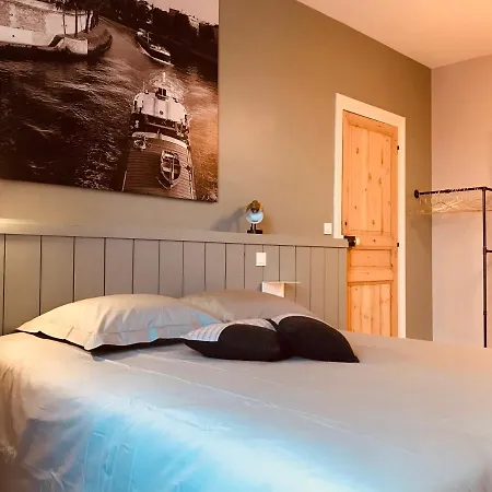 Elégante Maison Familiale Au Cœur Des Remparts De La Citadelle Villa *