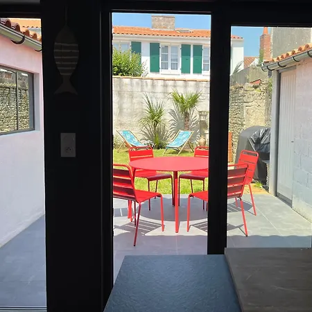 Elégante Maison Familiale Au Cœur Des Remparts De La Citadelle Villa *