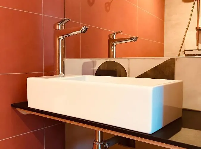 Elegante Maison Familiale Au Coeur Des Remparts De La Citadelle *