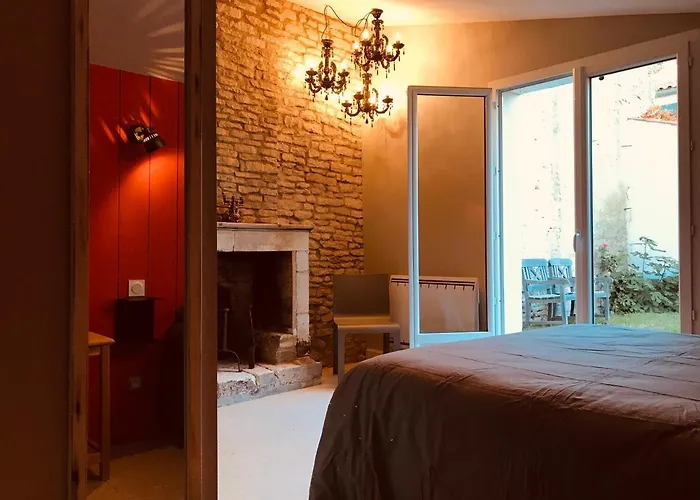 Elegante Maison Familiale Au Coeur Des Remparts De La Citadelle Villa *