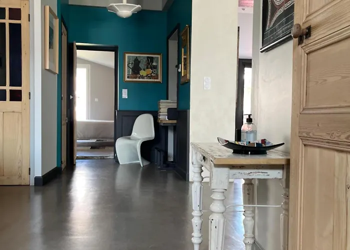 Elegante Maison Familiale Au Coeur Des Remparts De La Citadelle Villa